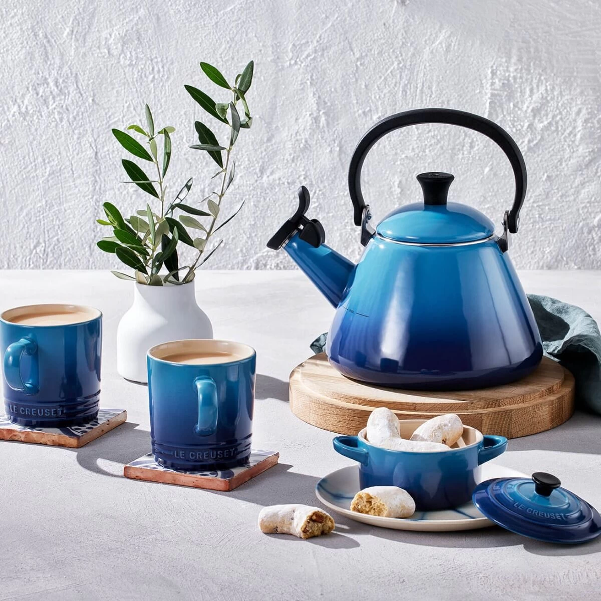 Le Creuset Kone Fluitketel 1,6 Liter Staal Azure - Afbeelding 4