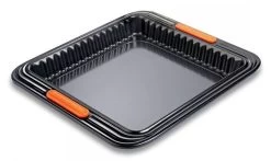 Le Creuset Pâtiliss Vierkante Taartvorm Met Uitneembare Bodem 23 X 23 Cm Staal Zwart
