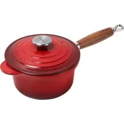 Le Creuset Sauspan Met Deksel En Houten Steel ø 18 Cm Gietijzer Kersrood