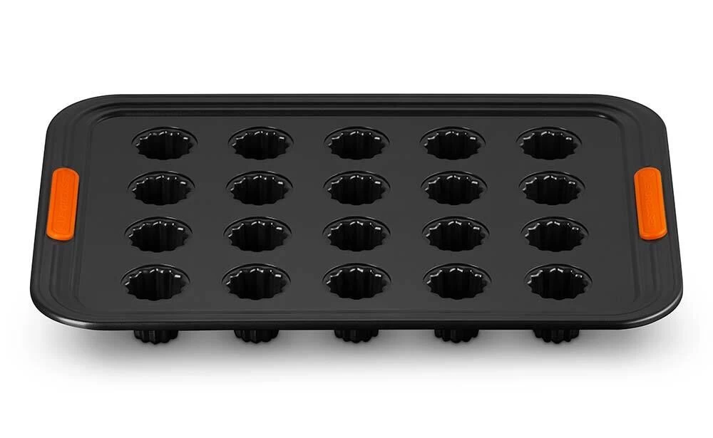 Le Creuset Pâtiliss Bakvorm Voor 20 Mini-cannelés Staal Zwart