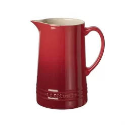 Le Creuset Karaf 1,5 Liter Aardewerk Kersrood